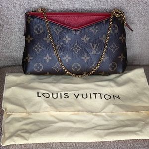 Louis Vuitton purse